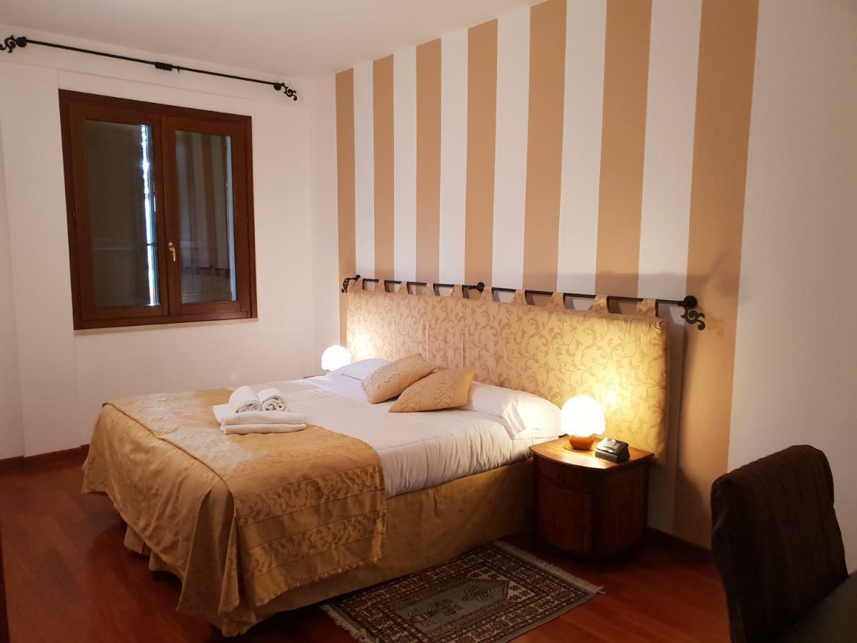 Locanda Da Vittorio มาแนร์บา เดล การ์ดา ภายนอก รูปภาพ